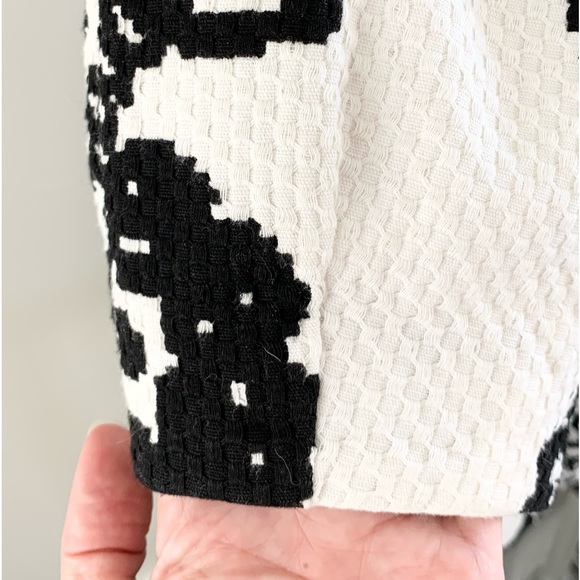 Mac & Jac Black and White Contrast Floral Print Topper Jacket - Picture 6 of 10